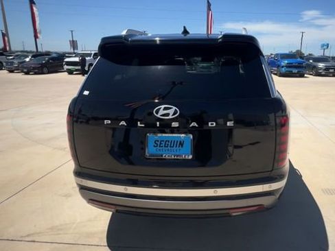 Used 2026 Hyundai Palisade Limited FWD image 7
