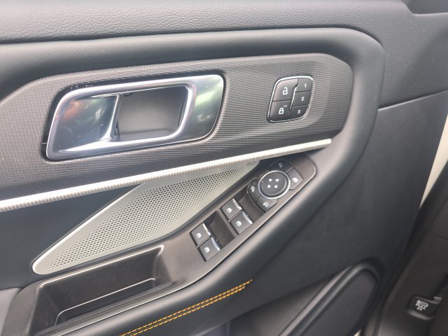 Used 2026 Ford Explorer Tremor w/ Tremor Ultimate Package AWD/4WD image 9