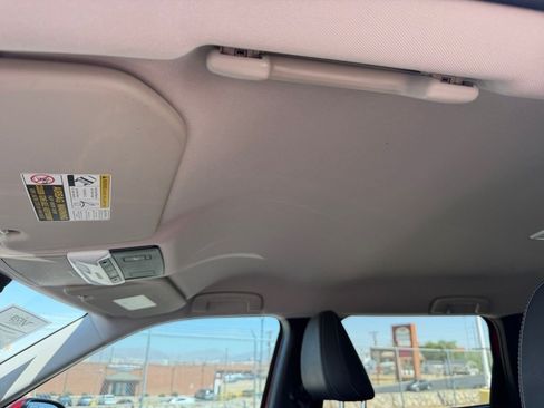 Used 2023 Mitsubishi Outlander SE AWD/4WD image 8