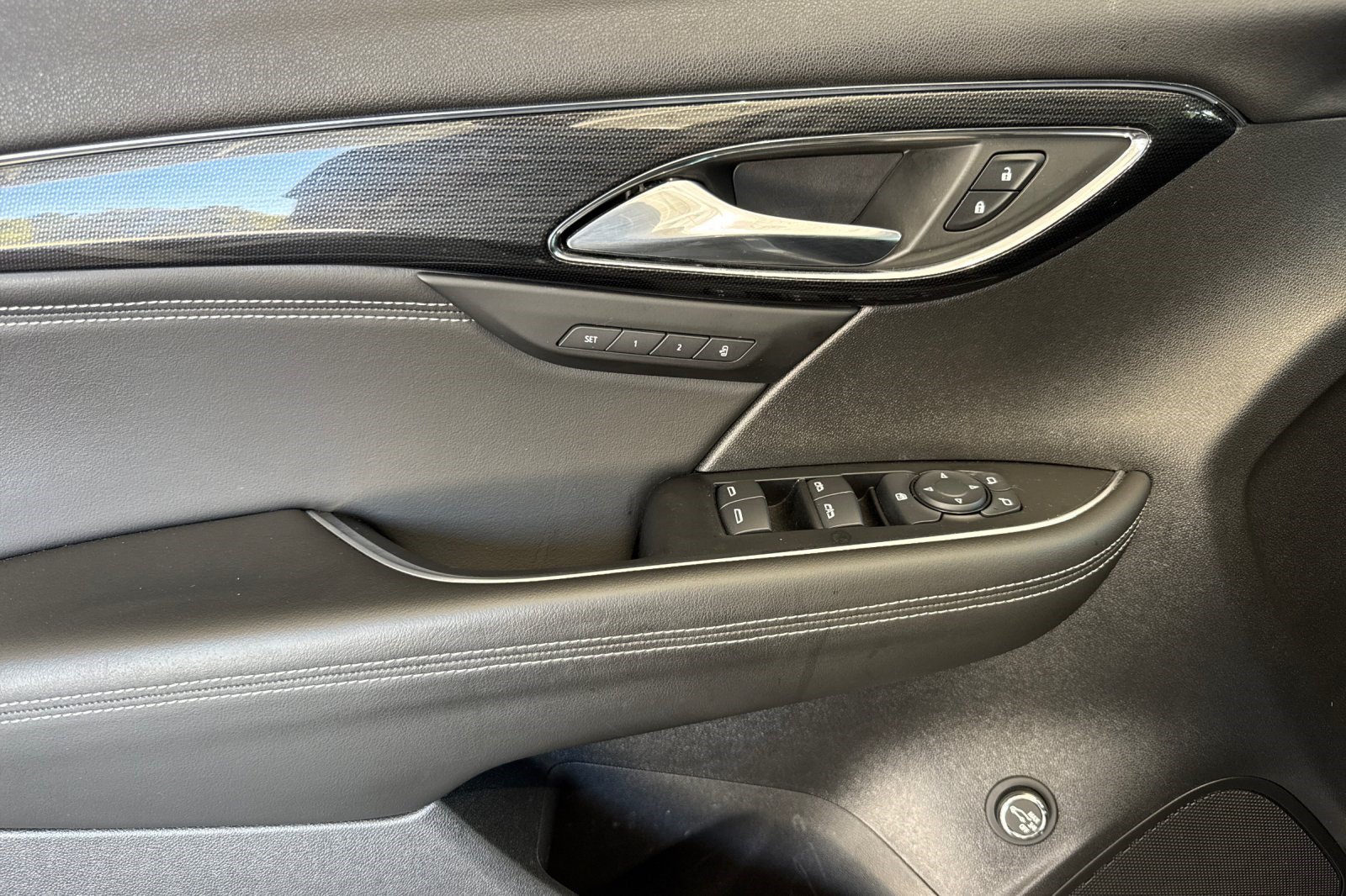 Used 2023 Buick Envision Essence w/ Sport Touring Package AWD/4WD image 12