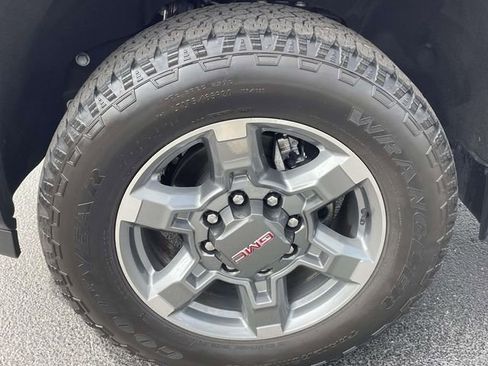 Certified 2025 GMC Sierra 2500 SLT w/ SLT Convenience Package image 8