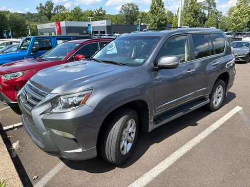Used 2018 Lexus GX 460 w/ Navigation Package AWD/4WD image 3