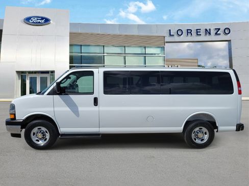 Used 2025 Chevrolet Express 3500 LT w/ LT Preferred Equipment Group RWD image 8