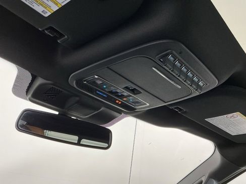 Used 2024 Ford F450 Platinum w/ FX4 Off-Road Package image 25