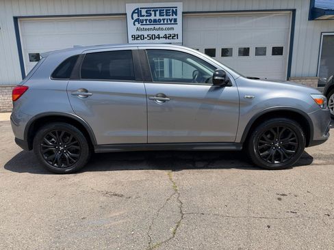 Used 2017 Mitsubishi Outlander Sport ES AWD/4WD image 2