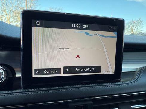 Used 2021 Lincoln Corsair AWD w/ Premium Package image 9