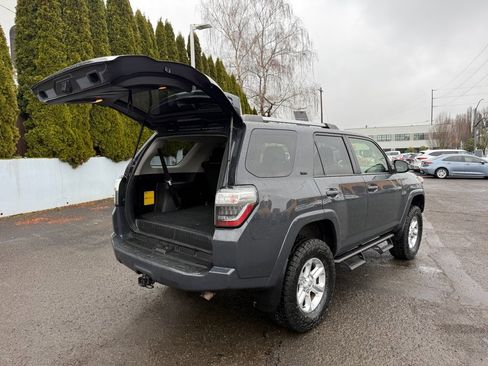 Used 2024 Toyota 4Runner SR5 image 12