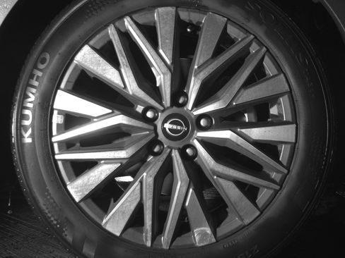 Used 2025 Nissan Altima 2.5 SV FWD image 13