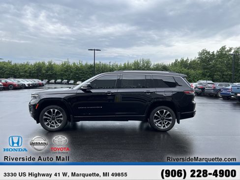 Used 2022 Jeep Grand Cherokee L Overland w/ Advanced Protech Group III AWD/4WD image 4