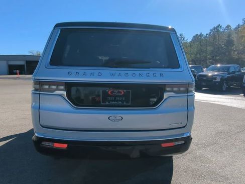 New 2024 Jeep Grand Wagoneer Series III image 5