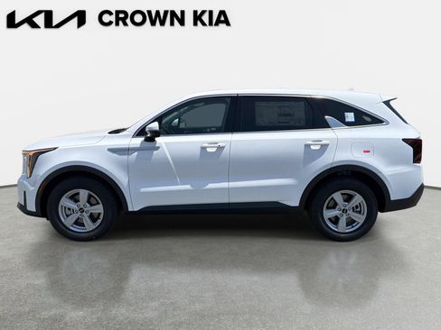 New 2026 Kia Sorento LX FWD image 8