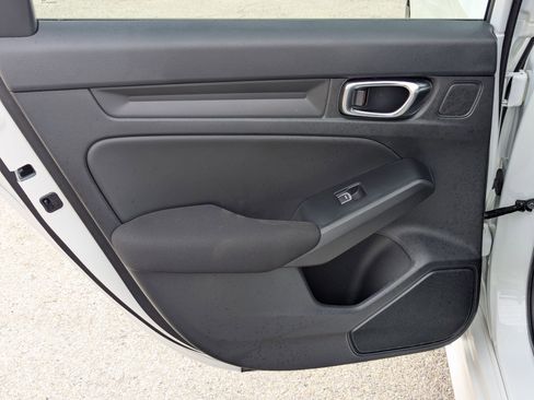 Used 2025 Honda Civic Sport image 16