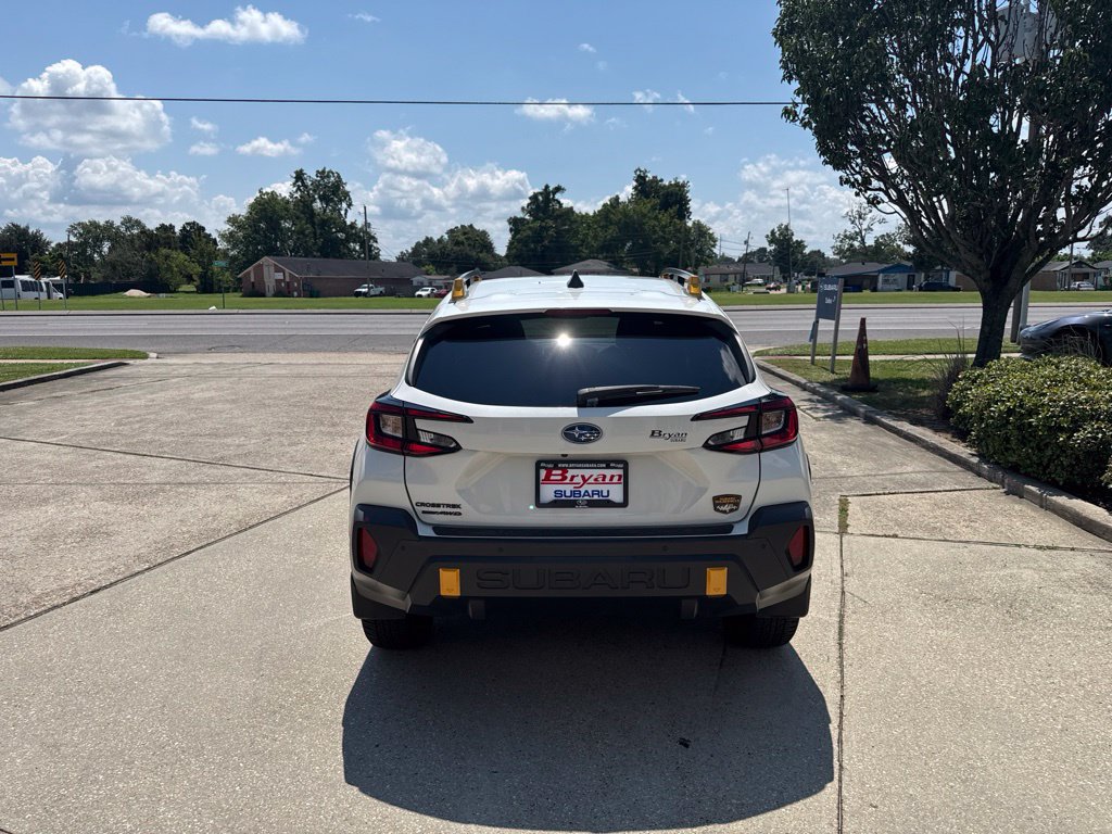 Used 2024 Subaru Crosstrek 2.5i Wilderness w/ Crosstrek Mirror Package AWD/4WD image 6