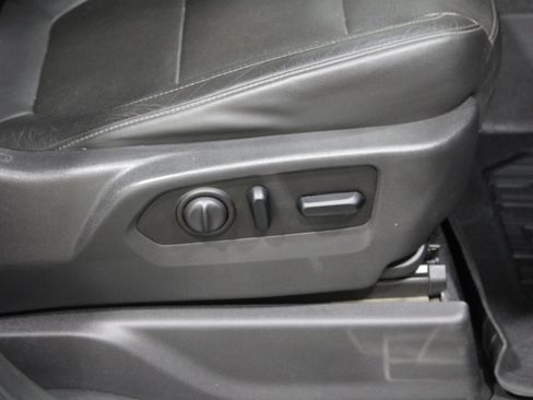 Used 2020 GMC Sierra 1500 SLT AWD/4WD image 24