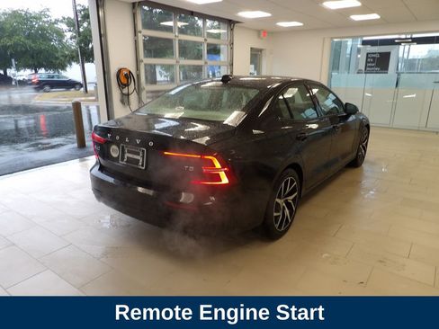 Used 2019 Volvo S60 T5 Momentum image 6