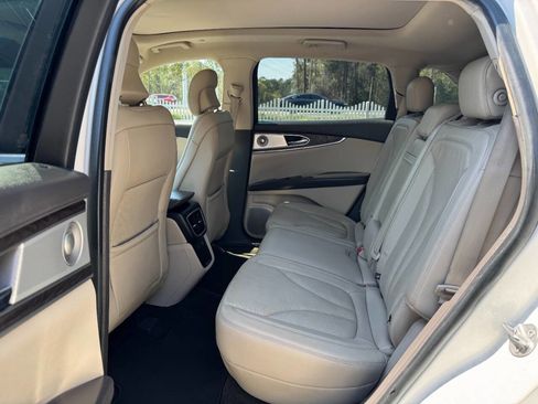 Used 2016 Lincoln MKX Reserve w/ Luxury Package image 10