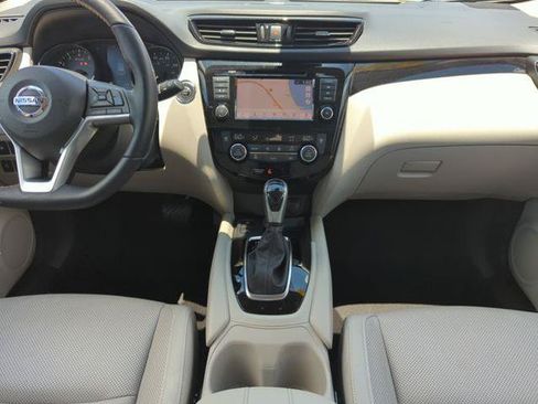 Certified 2021 Nissan Rogue Sport SL w/ Premium Package FWD image 22