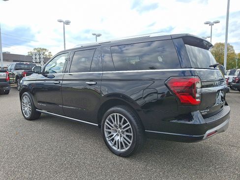 Certified 2022 Ford Expedition Max Platinum image 7