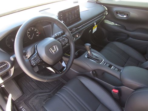 New 2026 Honda HR-V EX-L image 14