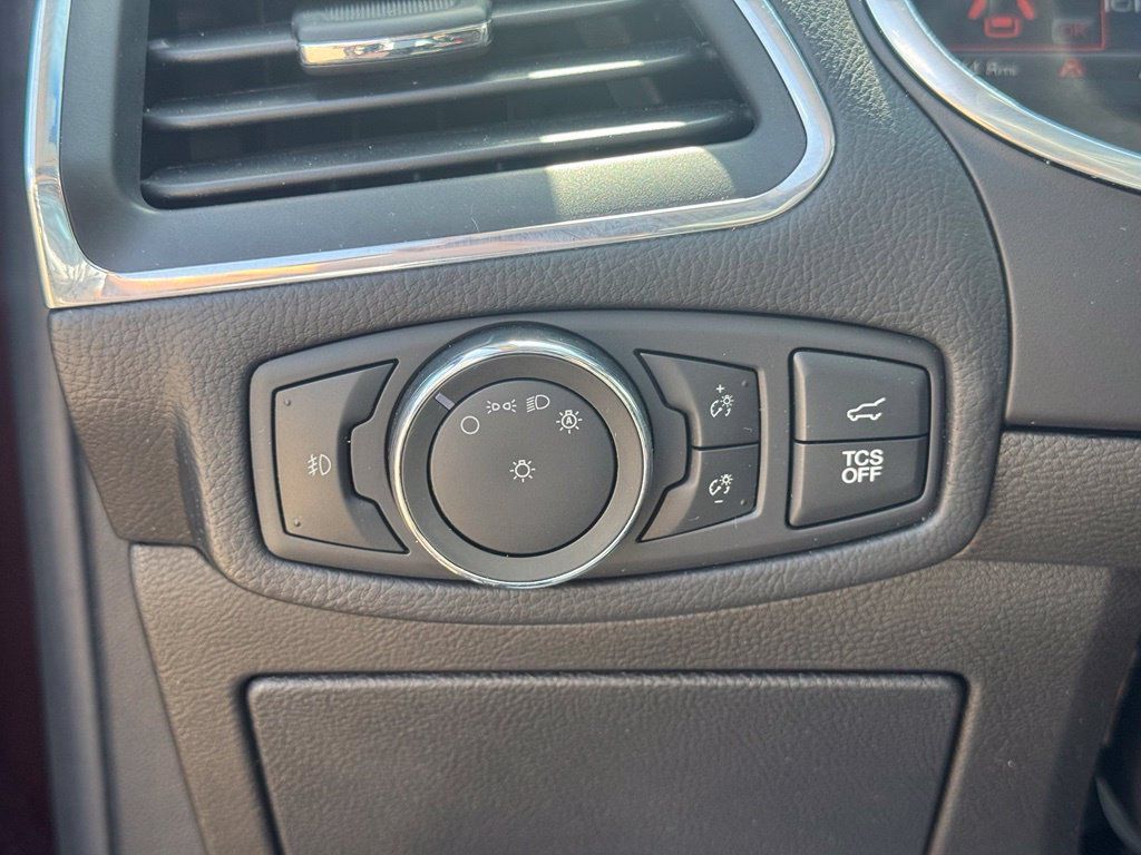 Used 2020 Ford Edge Titanium w/ Canadian Touring Package AWD/4WD image 19