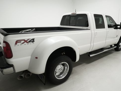 Used 2016 Ford F350 Lariat w/ Lariat Interior Package AWD/4WD image 4