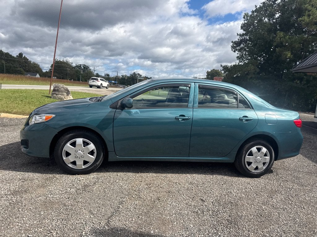 Used 2010 Toyota Corolla LE FWD image 5