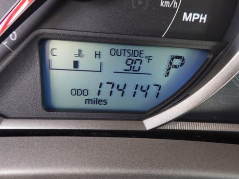 Used 2013 Toyota RAV4 LE image 12