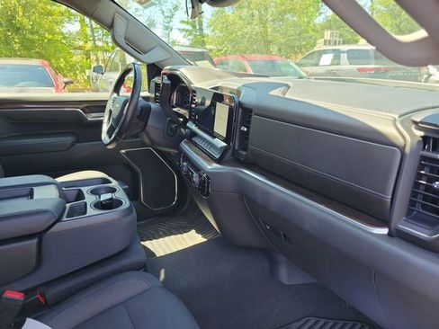 Used 2022 Chevrolet Silverado 1500 LT image 31