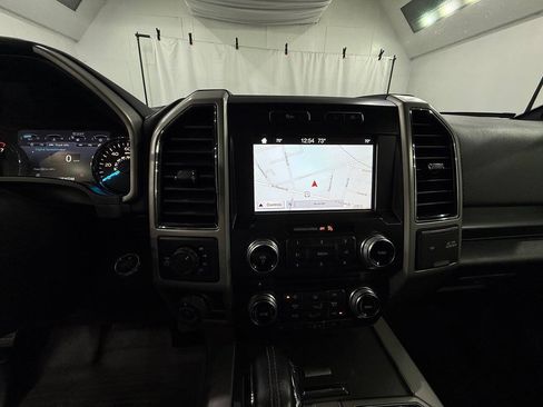 Used 2017 Ford F150 Lariat w/ Equipment Group 502A Luxury AWD/4WD image 13