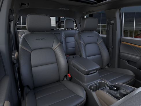 New 2026 GMC Canyon Denali image 16