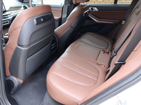 Used 2025 BMW X5 xDrive50e AWD/4WD image 6