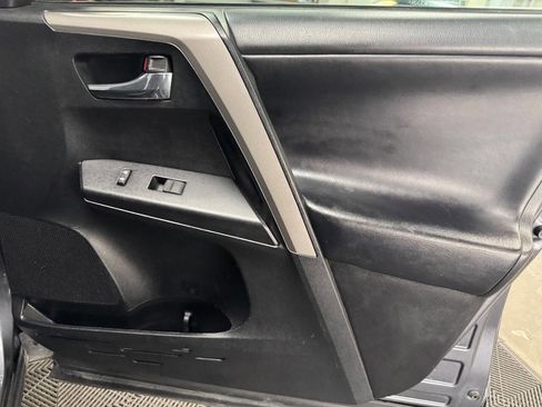 Used 2018 Toyota RAV4 XLE image 59