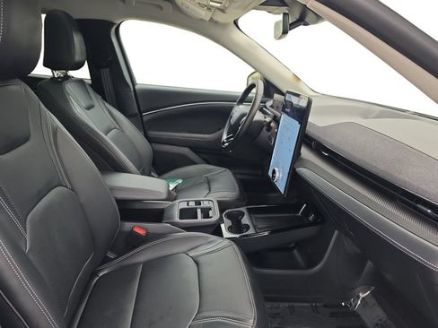 Used 2025 Ford Mustang Mach-E Premium RWD image 18