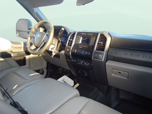 Used 2021 Ford F350 XL w/ Power Equipment Group image 27