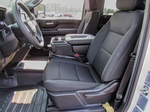 New 2025 GMC Sierra 2500 Pro image 17