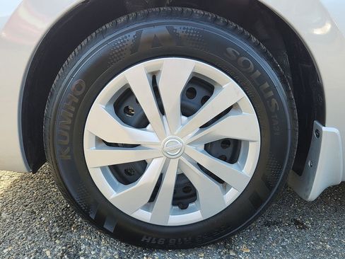 Certified 2025 Nissan Versa S w/ Trunk Package image 9