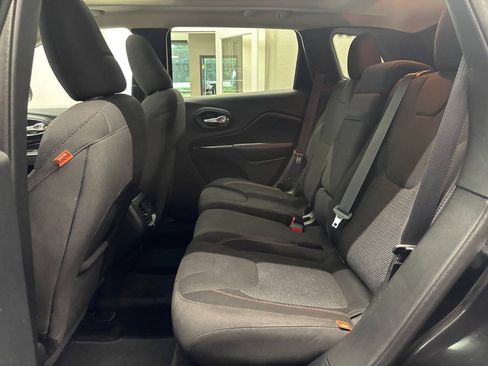 Used 2016 Jeep Cherokee 75th Anniversary AWD/4WD image 17