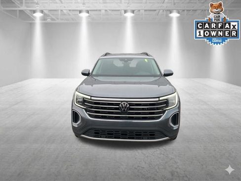 Used 2024 Volkswagen Atlas SE FWD image 2