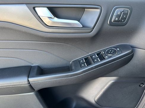 New 2025 Ford Escape Active w/ Active Premium Tech Pack image 10
