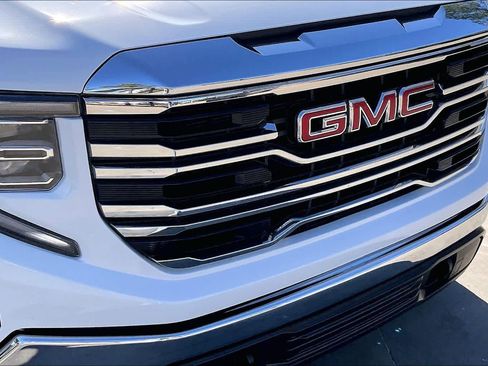 Used 2025 GMC Sierra 1500 SLT w/ SLT Premium Package image 28