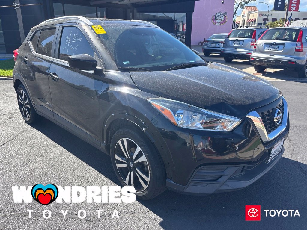 Used 2019 Nissan Kicks SV FWD image 1