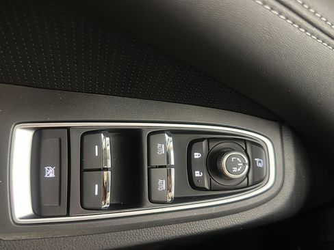 Used 2025 Subaru Ascent Touring AWD/4WD image 11