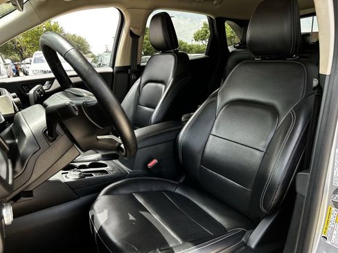 Used 2020 Ford Escape SEL FWD image 29