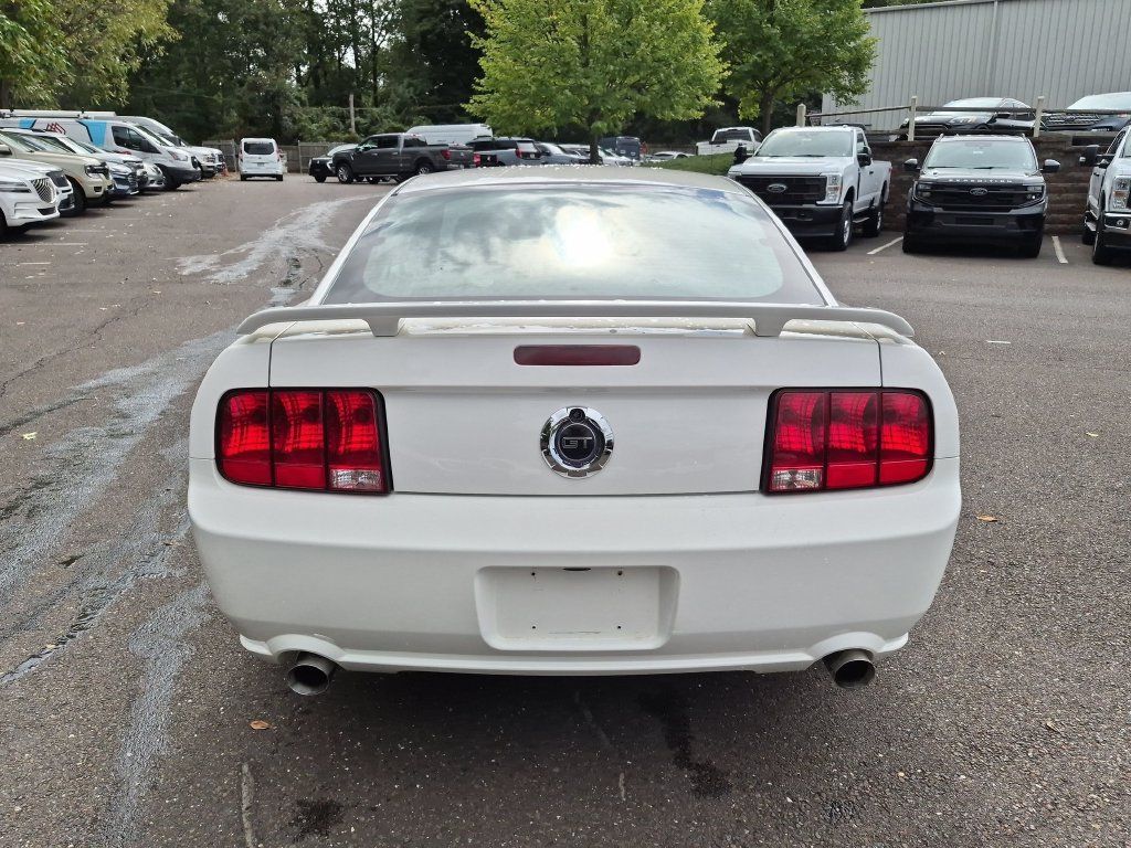 Used 2007 Ford Mustang GT Premium RWD image 9