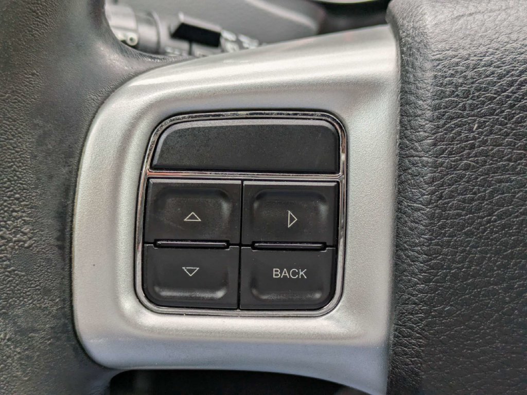 Used 2014 Dodge Grand Caravan R/T FWD image 23