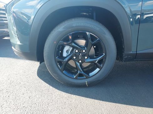New 2026 Chevrolet Trax LT w/ Driver Confidence Package FWD image 10