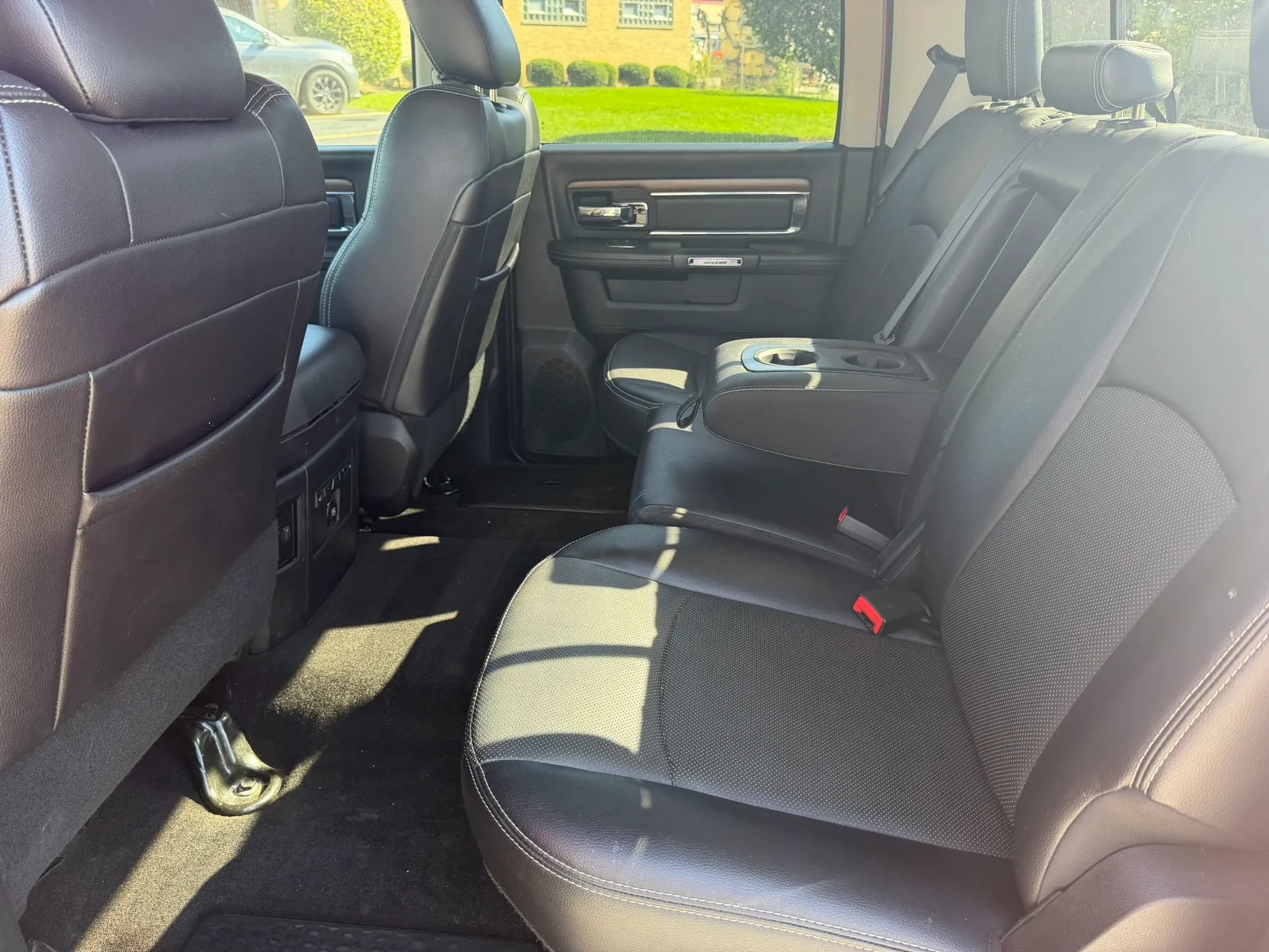 Used 2017 RAM 1500 Laramie w/ Convenience Group AWD/4WD image 12