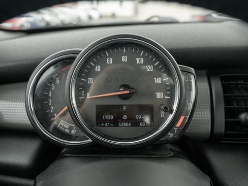 Used 2019 MINI Cooper 2-Door Hardtop image 15