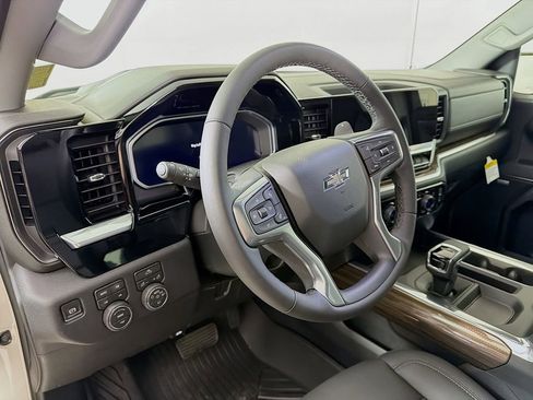 New 2026 Chevrolet Silverado 1500 RST AWD/4WD image 9