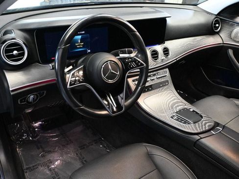 Used 2022 Mercedes-Benz E 350 Sedan image 10
